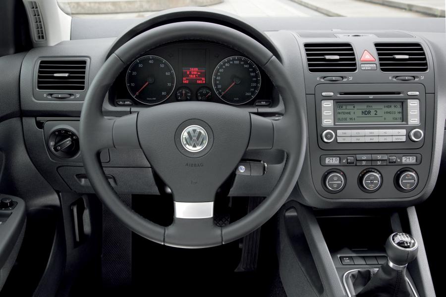  Volkswagen Golf GT Sport 2007 года  (фото 13 из 19)